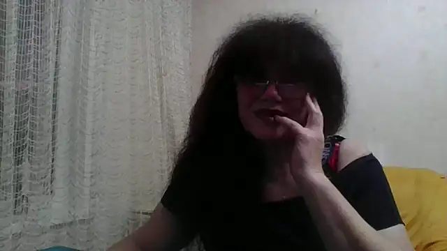 Show modela SilviaSky51 na web-kameri