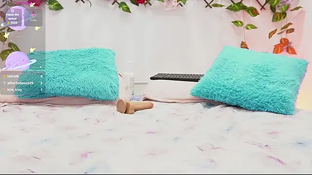 Živý XXX chat saraBow