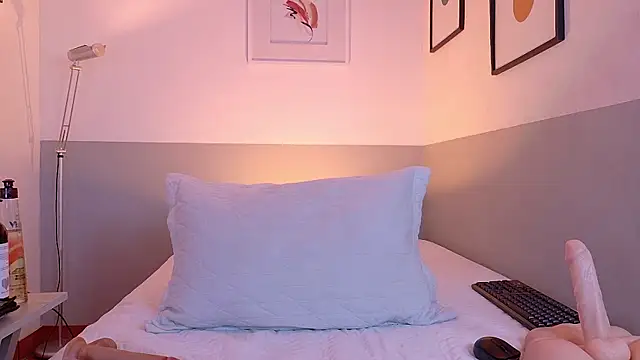cutepetitee's Live XXX Chat