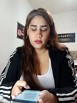 Show de nahiarabiel33 na webcam