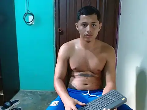 Lil_condor_baby Webcam Show