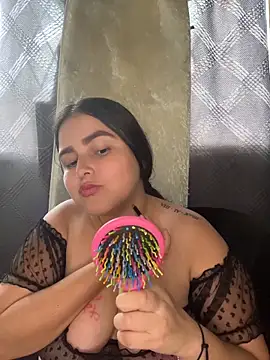 mia-08martinez_'s Live XXX Chat