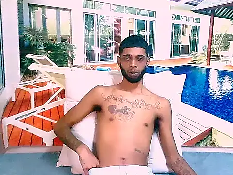 CharmingIndian1 élő XXX-chatje