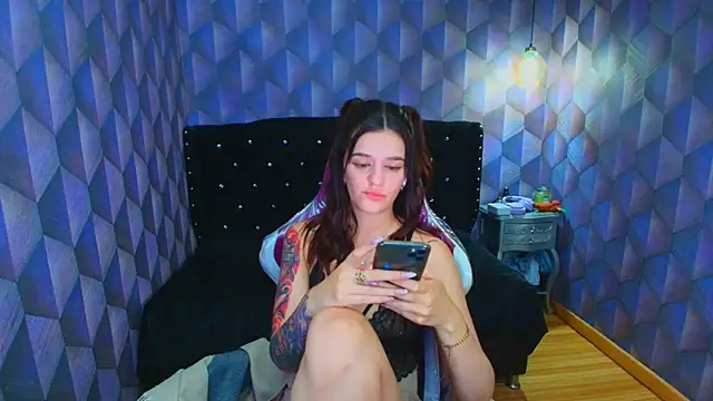 LiaHarryis Adlı Modelin Canlı XXX Sohbeti