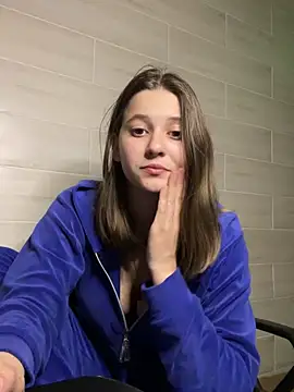 Chat XXX en directo de Blossom_Emily