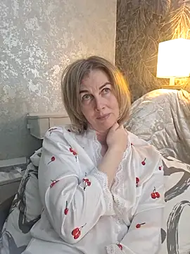 stellahere8 live XXX chat