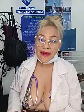 _Zoe_777 élő XXX-chatje
