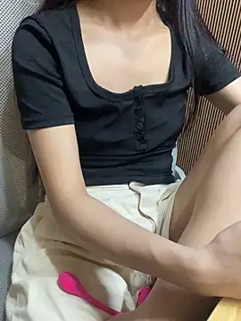 XXX chat uživo modela Mina048