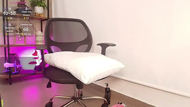 Sassy--Girl's Live XXX Chat
