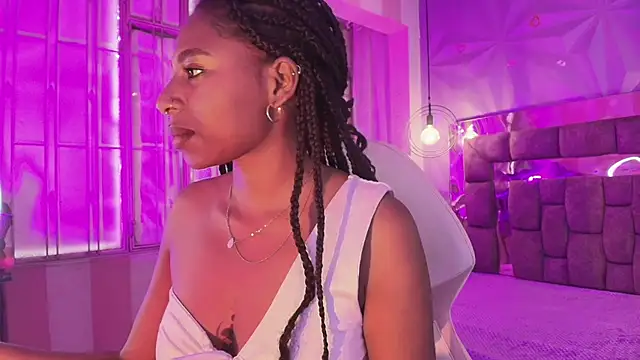 Queen_perla_'s Live XXX Chat