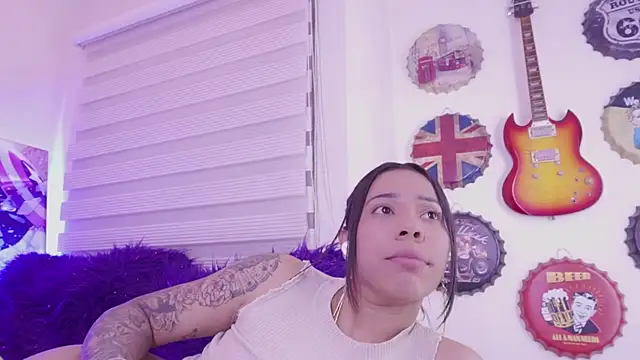 แชท XXX สดของ madelyn_rose_