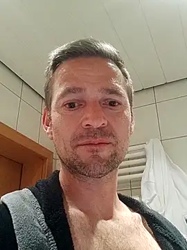 janosch319 Show in webcam