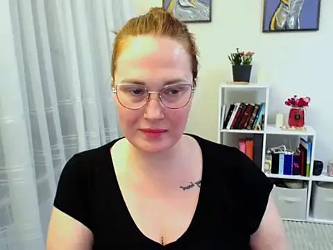 Lady_Tiana Chat XXX live