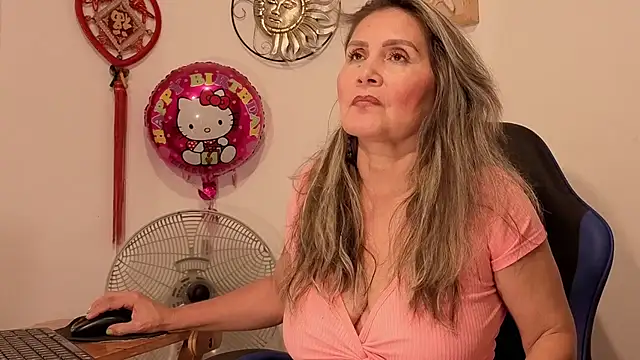 Онлайн чат XXX amandabakerx