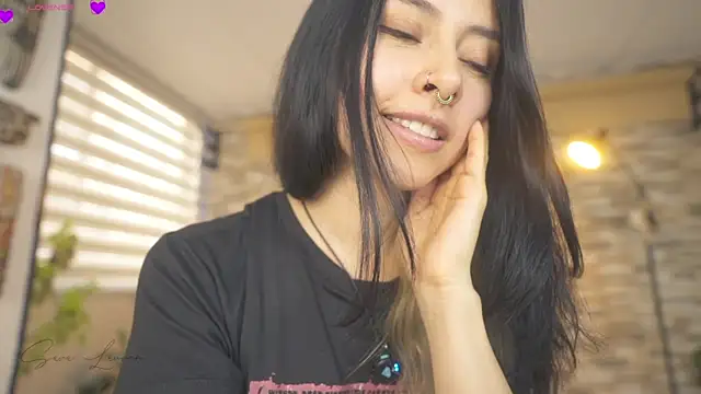 sara-lauren Chat XXX live