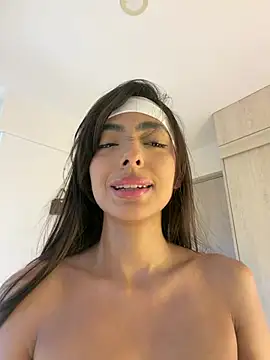 ZaraLuuv Chat XXX in diretta