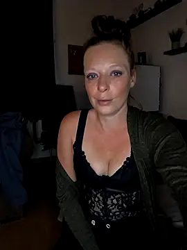 ZaramourXMrX's Live XXX Chat
