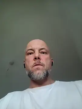 HornyDaddyMuscle's Webcam Show