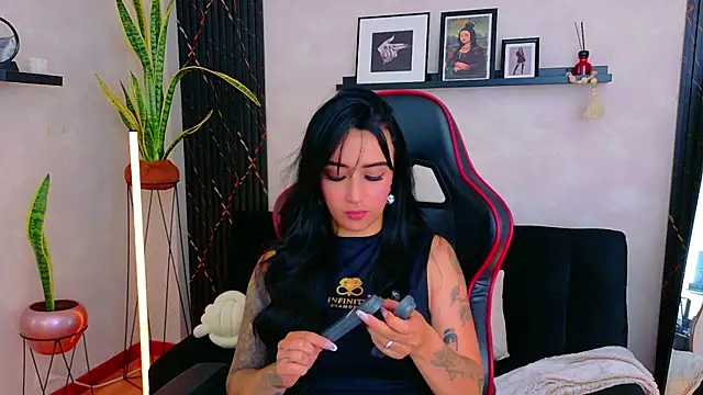 Czat XXX na żywo – EmmyEvans1