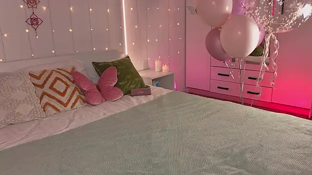 دردشة JuliyaAngel الجنسية المباشرة