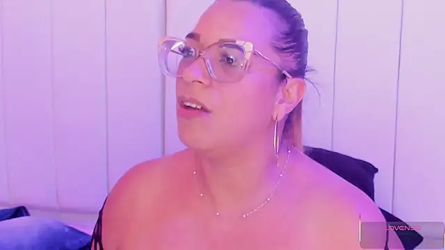 MHONIKBELUCCIn Live XXX chat