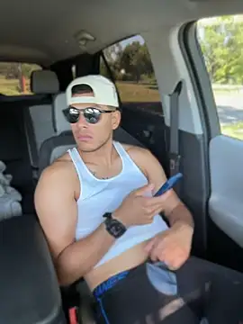 Show modela StrokingDaddy4 na web-kameri