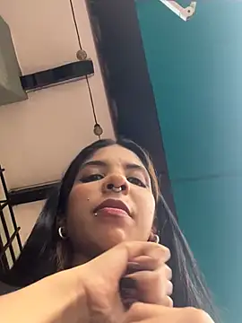 Chat XXX en directo de VioletaHills_