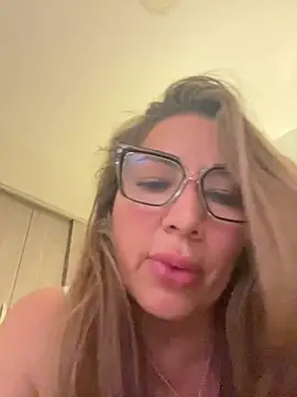 Artemisa_Grig's Live XXX Chat