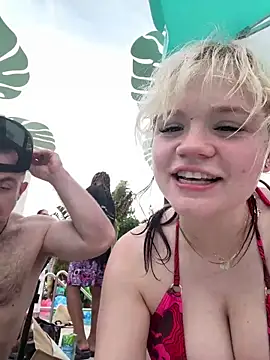 Cutiepiespanks' Live XXX Chat