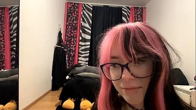 WifeAileen Live XXX Chat