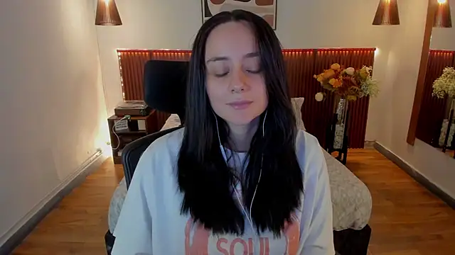 KatherineBond Adlı Modelin Canlı XXX Sohbeti