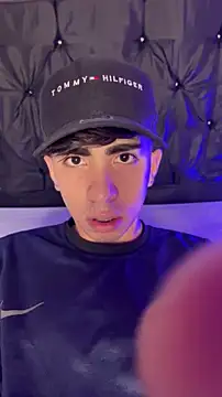 XXX chat uživo modela michaell_twinkk