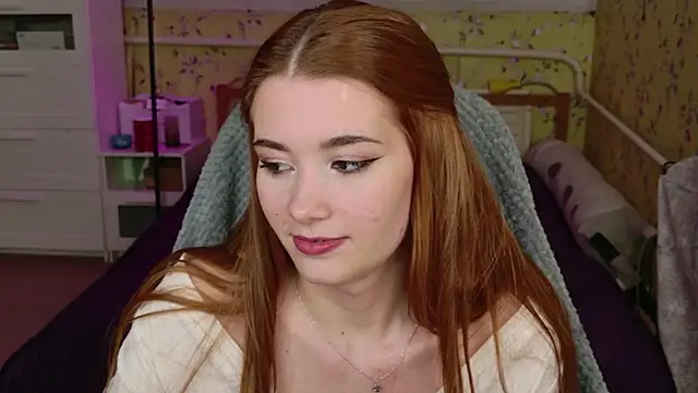 Chat +18 de Lunavira ao vivo