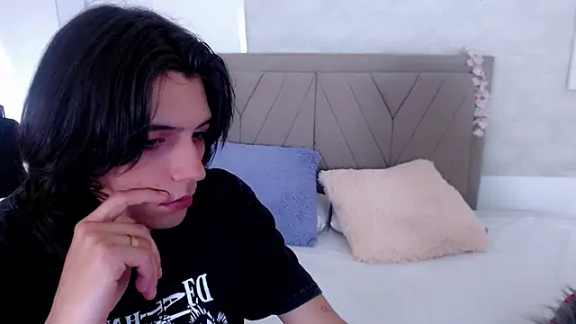raven_n_matt Show Webcam