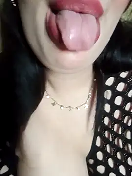 Chatroom XXX en direct de charmoutak_nada