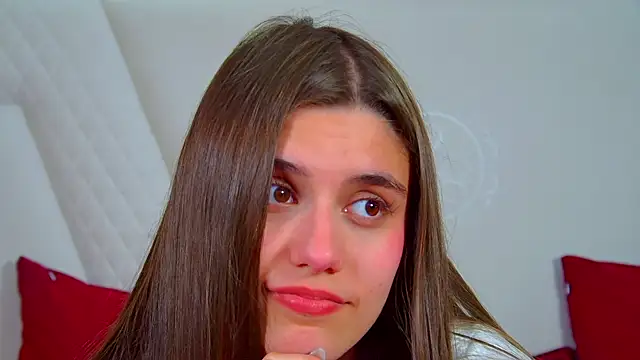 ArianaAllens Adlı Modelin Canlı XXX Sohbeti