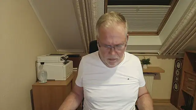 Show modela subbear1968 na web-kameri