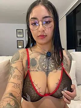 Chat XXX en directo de Rae_Lil_White