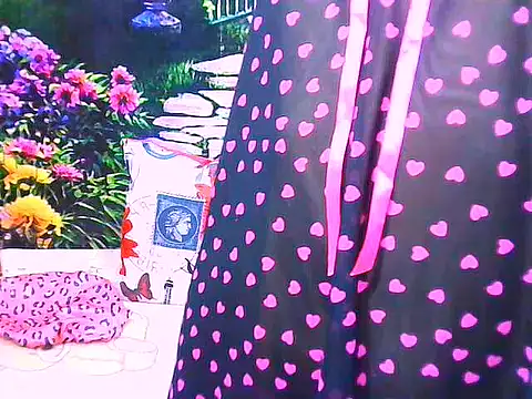 IndianPretty14u2Luv's Live XXX Chat