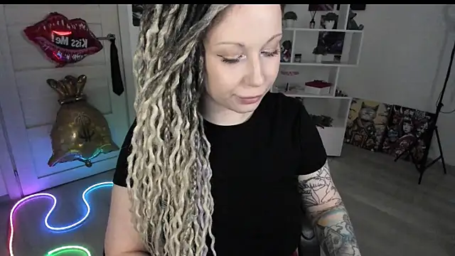 HoneySallyMoore's Live XXX Chat