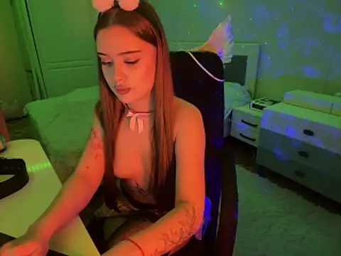 kseniaWorthit's Live XXX Chat