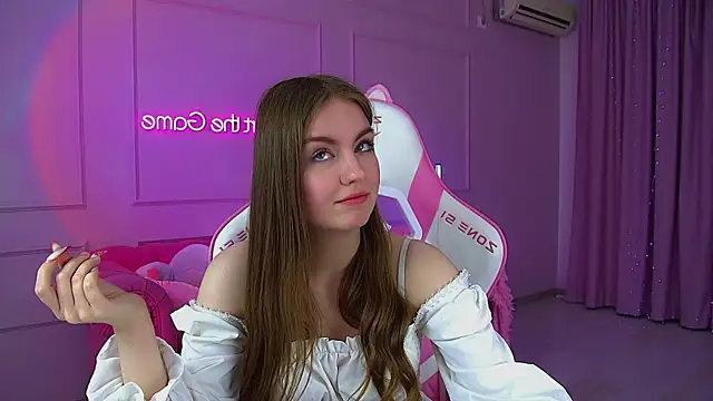 SofiaSarvains' Live XXX Chat