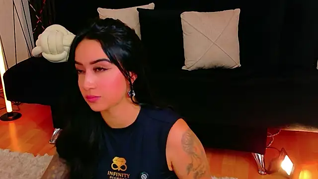 Czat XXX na żywo – EmmyEvans1