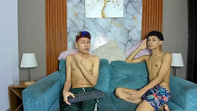 แชท XXX สดของ AVENGER_BOYS2026