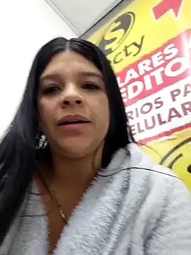 Chatroom XXX en direct de Layla-daring