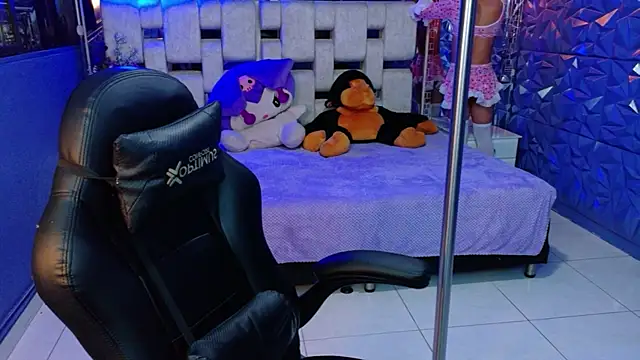 XXX chat uživo modela AlecciaNova