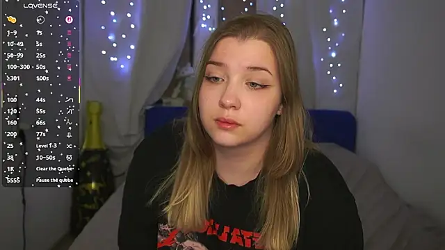 CuteSharloti live XXX chat