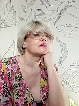 Catty_Lady Chat XXX in diretta
