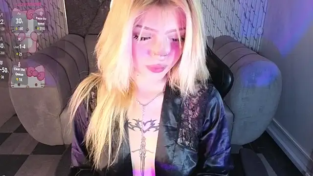 Kitty_fox_b élő XXX-chatje