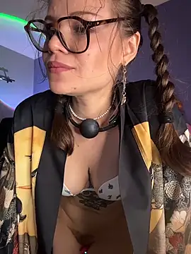 Chat +18 de Tallulah_Kinky ao vivo